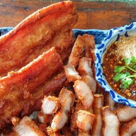 ข้าวหมูทอดลุงชัย