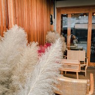 Bread Crumbs Cafe’