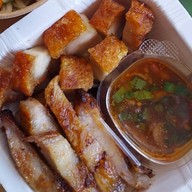 บ้านนานา