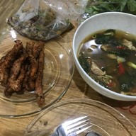 ร้านลาบแอบแซ่บเมืองอุบลฯ