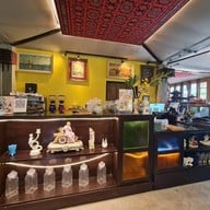 LADY ALLLYN CAFE, ใต้ต้น CAFE