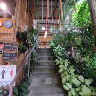 บรรยากาศ กาแฟห้อยขา  ขุนพล เอราวัณ