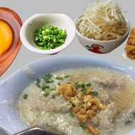 โจ๊กเจ้าเก่าเฮียเกรียงท่าน้ำศิริราช(ซอยวังหลัง 3) ท่าน้ำศิริราช