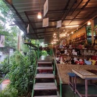 บรรยากาศ กาแฟห้อยขา  ขุนพล เอราวัณ