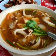 เมนูของร้าน ส้มตำป้าเอียดเกาะยอ