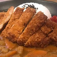 Moto Sake Bar The Common ศาลาแดง