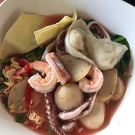 ต้อมก๋วยเตี๋ยวปลาท่าอุเทน ท่าอุเทน