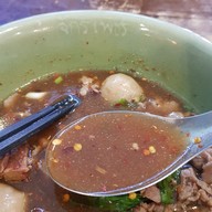 เมนูของร้าน เนื้อตุ๋นจักรเพ็ชร เพชรเกษม