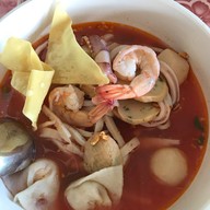 ต้อมก๋วยเตี๋ยวปลาท่าอุเทน ท่าอุเทน