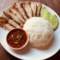 ตำเส้นเล็ก สาขาแรก