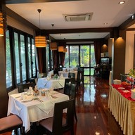 โรงแรมโยเดียเฮอริเทจ