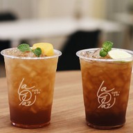 ลาพาซ คาเฟ่ (La Paz Cafe')  -