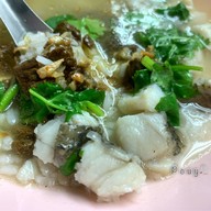 เมนูของร้าน ข้าวต้มปลาราชวงศ์