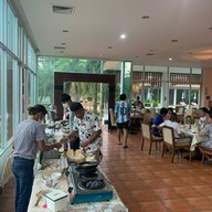 มวกเหล็กฟอเรสต์รีสอร์ท