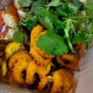 เมนูของร้าน ผู้ชายขายหมึก (ไข่ปลาหมึกทอด/หมึกสายทอด)