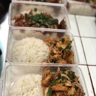 เจ้นุ้ยยำไก่แซ่บ อาหารตามสั่ง ซอยหน้าวัดหัวลำโพง