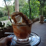 เมนูของร้าน กาแฟห้อยขา  ขุนพล เอราวัณ