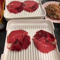 ดาดดีย์ สกลนคร หมูกะทะ ย่างเนย