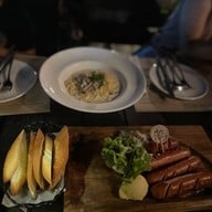เมนูของร้าน Midwinter Green