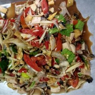 ไทยอีสานยำแซ่บ