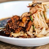 ก๋วยเตี๋ยวไก่ท้าพิสูจน์ สาขา1