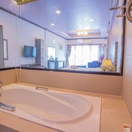 มวกเหล็กฟอเรสต์รีสอร์ท