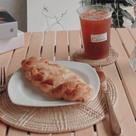 เฌอริ Chérie Bar Coffee