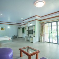 มวกเหล็กฟอเรสต์รีสอร์ท