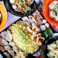 ก๋วยเตี๋ยวต้มยำหมูระเบิด หมูระเบิด ภาสว่าง