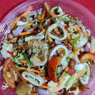 เลิศเลอส้มตำยำแซ่บข้าวซอยไก่ ขนมจีนแม่บุศราคัม เลิศรสมากกว่า10ปี ร้านเมามายด์ สาขา||| เมามายด์สาขา3