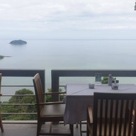 บรรยากาศ Lighthouse Restaurant Sea View Resort & Spa Koh Chang