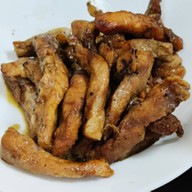 เมนูของร้าน ออนชอน หมูปลาร้า ยำ ส้มตำ อาหารตามสั่ง ราชดำเนิน ราชดำเนิน
