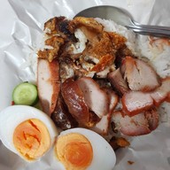 เมนูของร้าน รุ่งสุรีย์โภชนา