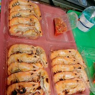 แซ่บจ๊วด กุ้งเผา ตลาดดอนกลาง