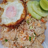 พริกแห้งกะเพราซี้ดByเจ้ใหม่