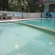 ห้วยขาแข้งคันทรี่โฮมรีสอร์ท