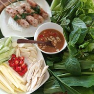 Mai Saigon Restaurant & Bar