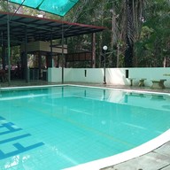 ห้วยขาแข้งคันทรี่โฮมรีสอร์ท