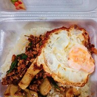 พริกแห้งกะเพราซี้ดByเจ้ใหม่