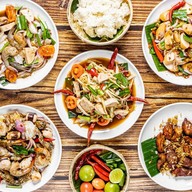 ซุปเปอร์ยำ ตำ เล้งแซ่บหม้อไฟ หลังม.รังสิต