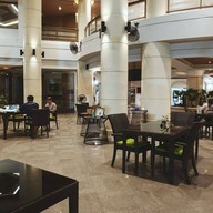 บรรยากาศ Palm Breeze Bar & Restaurant