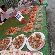 หน้าร้าน เจ๊แหวน ก๋วยเตี๋ยวเป็ด