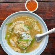 เมนูของร้าน ผัดไทเตาถ่านเชียงใหม่ (เจ้าเดิมคันคลอง มช.) โครงการเพลินเพลส