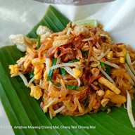 เมนูของร้าน ผัดไทเตาถ่านเชียงใหม่ (เจ้าเดิมคันคลอง มช.) โครงการเพลินเพลส