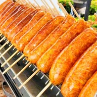 ใส้กรอกยักษ์  วุ้นเส้น หมู เปรี้ยว ปากซอยหมู่บ้านการเคหะแห่งชาติ