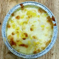 พิซซ่าแป้งสด โลตัสเอ็กซ์เพ็รสศาลากลางหน้าหมู่บ้านคณาสิริ