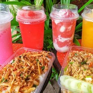 ป้าไก่ชานมไข่มุกและอาหารตามสั่ง