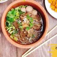 กินเส้นก๋วยเตี๋ยวเรือหม้อดิน ซิตี้พาร์คบางพลี