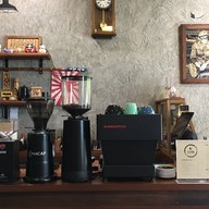 CUBE -nothing but coffee-