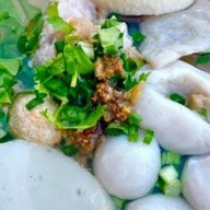 ก๋วยเตี๋ยวลูกชิ้นปลา แม่รวย สาขา 1